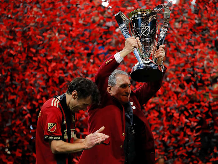 blank-trophy-atlanta-united.jpg